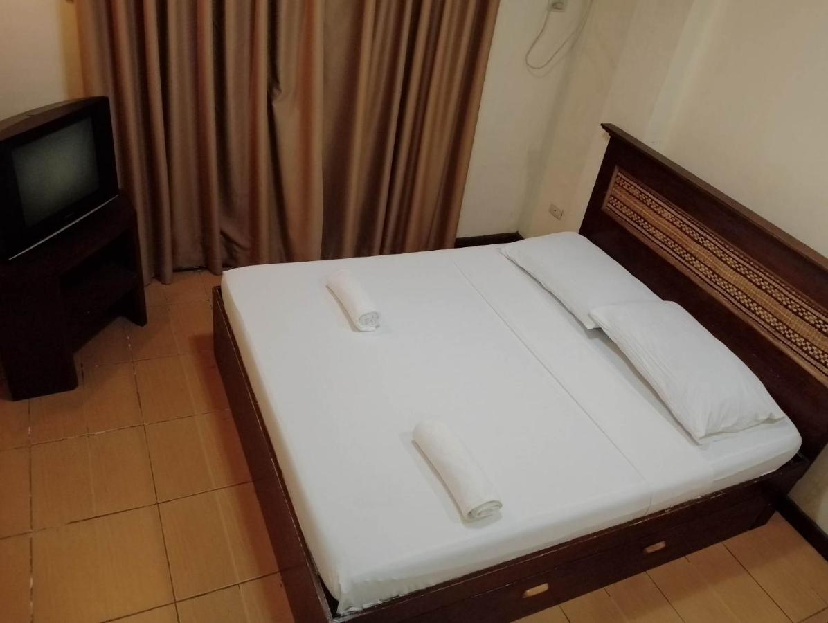 Darunday Manor Hotell Tagbilaran City Exteriör bild