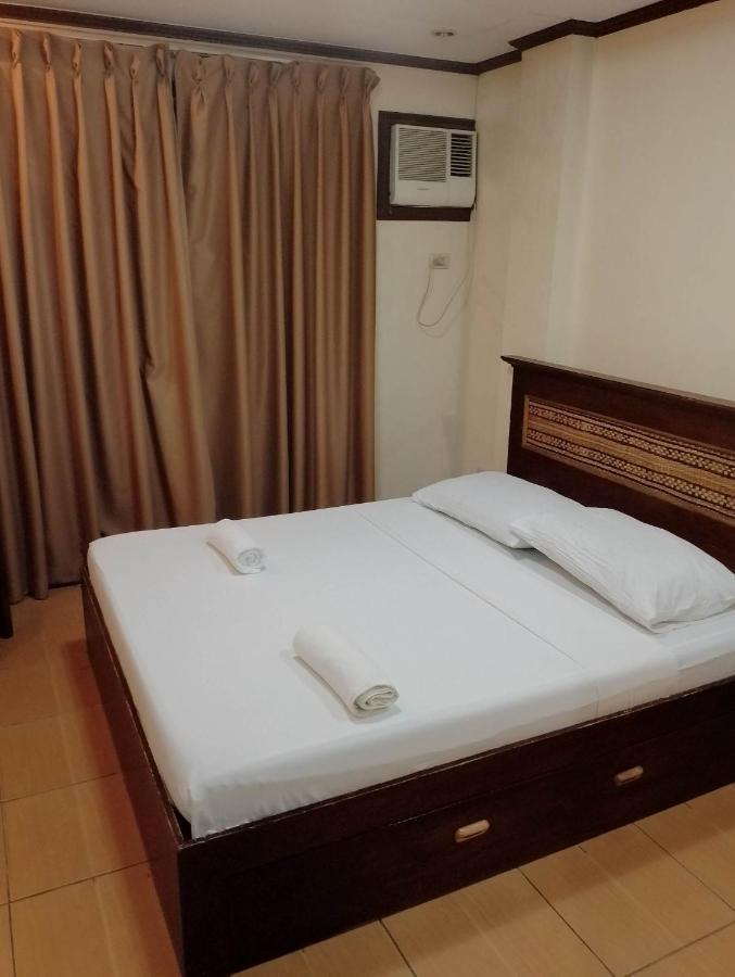 Darunday Manor Hotell Tagbilaran City Exteriör bild