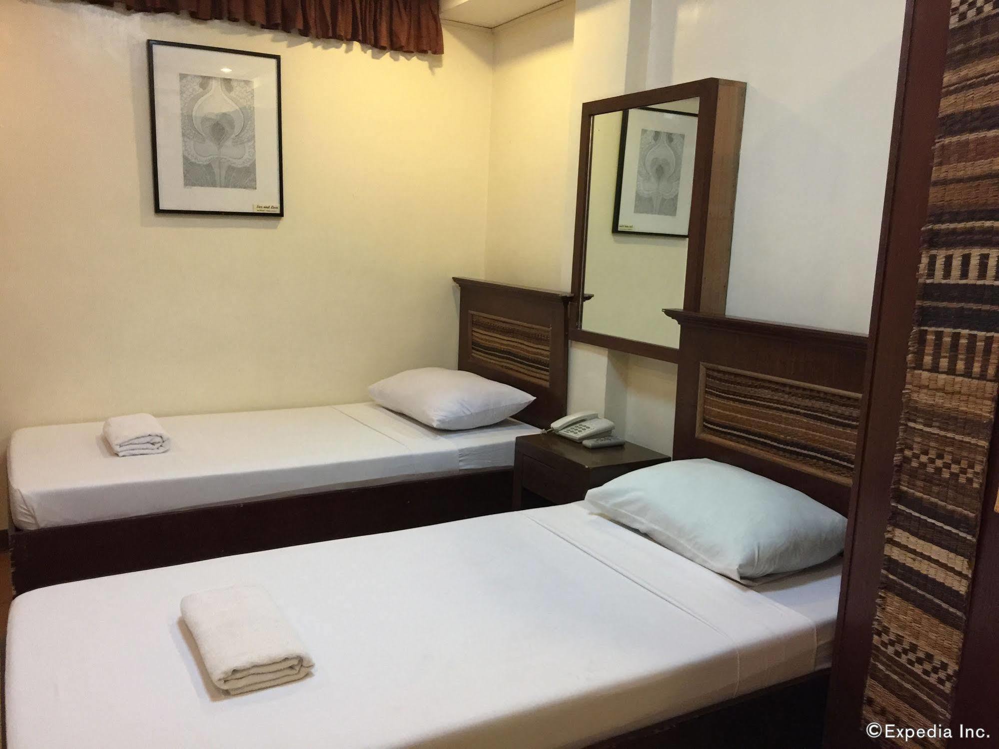Darunday Manor Hotell Tagbilaran City Exteriör bild